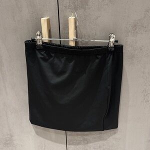 Chic Black Mini Skirt for Women